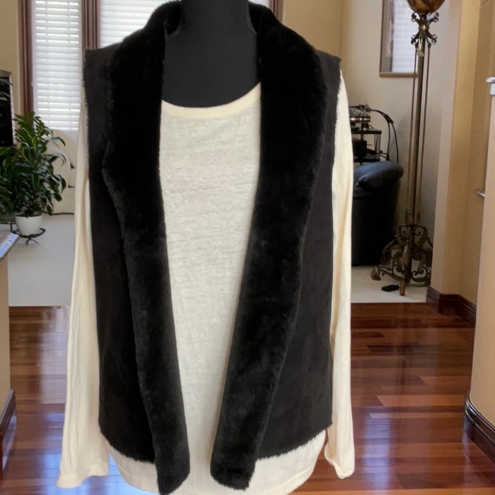 Velvet by Graham & Spencer Black Vest Faux Suede and Fur